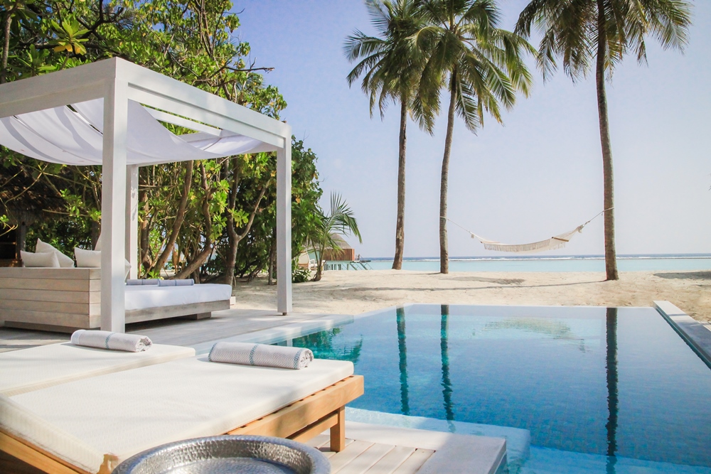 content/hotel/Kanuhura/Accommondation/Retreat Grand Beach Pool Villa Sunrise/Kanuhura-Acc-RetreatGrandBeachPoolVilla-14.jpg